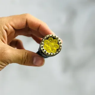 چراغ قوه یامو مدل YM-F883X