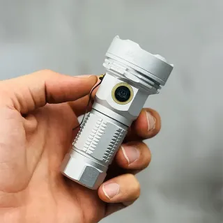 چراغ قوه یامو مدل YM-F809X